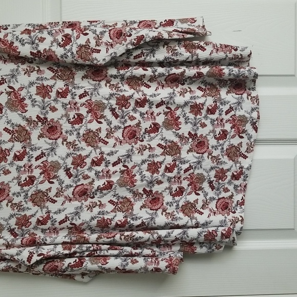 Westport Women's Floral Top - Picture 2 of 11